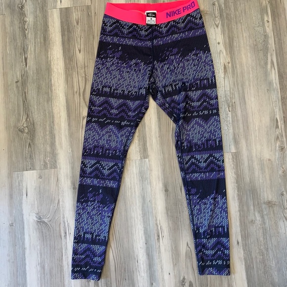 Nike Pants - Nike Pro leggings